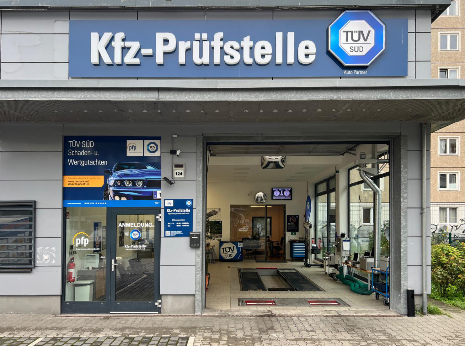 KFZ-Prüfstelle - Außenwerbung